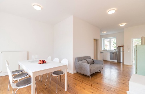 Mainz House | Garden house: Beautiful vacation home for up to 14 guests with a huge garden