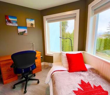 Chilliwack House | Garden House Near Heritage Park, Coliseum , HWY 1, Fishing, Cultus Lake