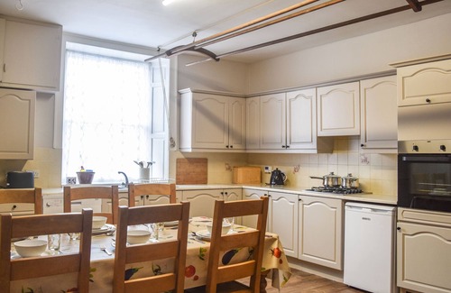 Lesbury Cottage | GARDEN HOUSE, pet friendly, with a garden in Alnmouth