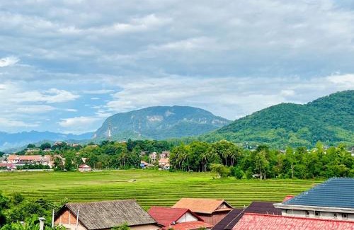 Luang Prabang Hotel | Garden House Rice Field and Mountain View