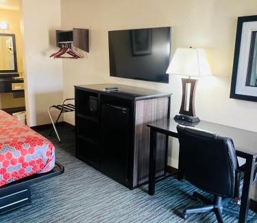 Capital View Hotel | Garden Inn & Suites Little Rock