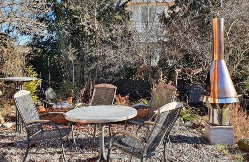 Liebefeld Apartment | Garden Oasis In Bern