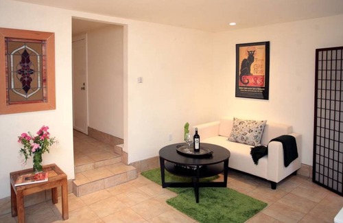 Oakland Apartment | Garden Oasis in the Oakland hills.