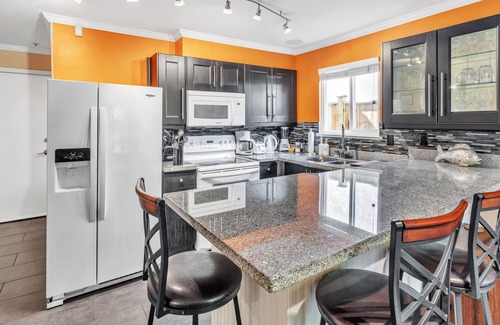 Riley Park Apartment | Garden Oasis Suite Near Popular Main Street 1 Bedroom Apts by Redawning