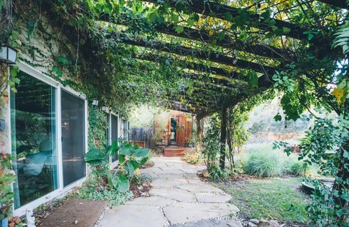 Ojai House | Garden of Eden. (Flexible stays available).