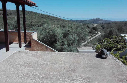 Kantanos-Selino House | Garden Of Olive Trees