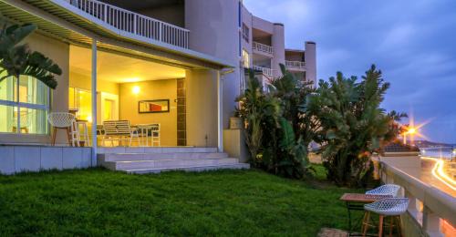 Umdloti Apartment | GARDEN ON THE BEACH