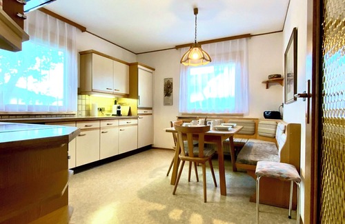 Landskron House | Garden Paradise - Ferienhaus mit 400m2 Garten - Nähe Ossiacher See