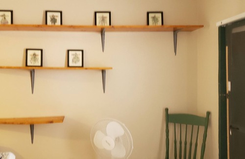Baker City House | Garden Place ~ Scenic Escape ~ Skiing * Hiking * Fully Outfitted ~ Pet Friendly