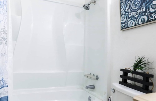 Tri-Cities Apartment | Garden Retreat 2/1 #3507A