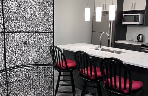 Citadel House | Garden room &private bathroom close LRT&UC free parking
