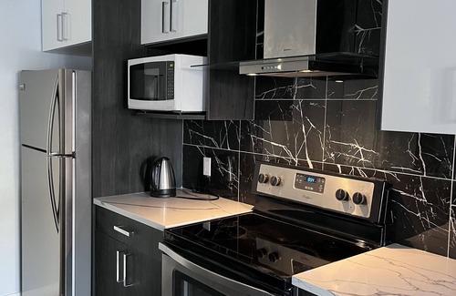 Citadel House | Garden room &private bathroom close LRT&UC free parking