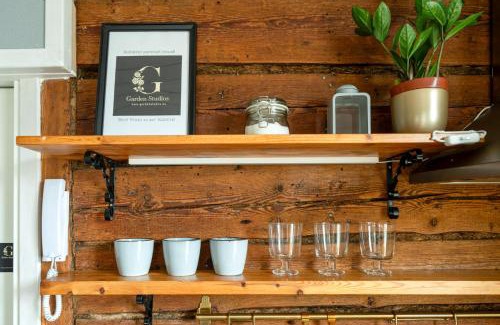 Pelgulinn Apartment | Garden Studio next to Telliskivi & Old Town