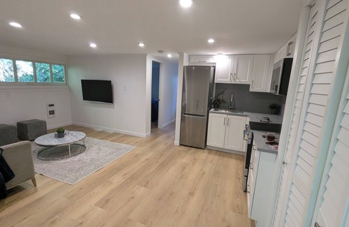 North Vancouver House | Garden suite unit in North Vancouver