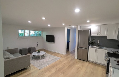 North Vancouver House | Garden suite unit in North Vancouver