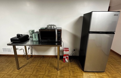West Chicago Apartment | Garden Unit - In Law Suite in Single Family House on 2.5 Acres