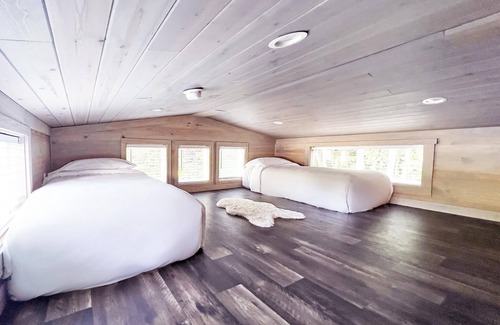 Arden Ski Chalet | Garden View Cabin .