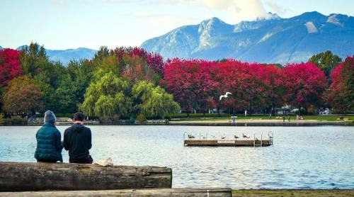 East Side Apartment | Garden View double room suite at Trout Lake