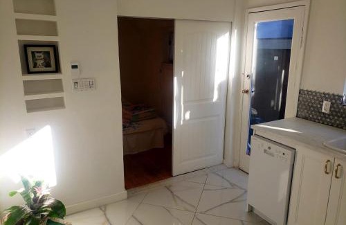 East Side Apartment | Garden View double room suite at Trout Lake