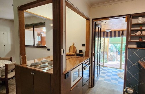 Modbury House | Garden View - Entire two Bedroom Unit