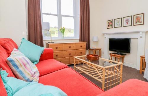 Kington Apartment | Garden View