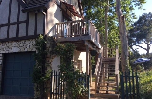 Paso Robles Apartment | Garden View Room at Orchard Hill Farm - Wine Country Hideaway for two!