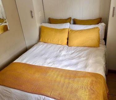 Hibberdene House | Garden View Seaside Chalet