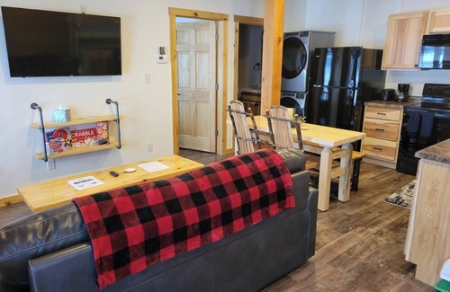 Houghton Cabin | Garden Waterfront Cabin 20A