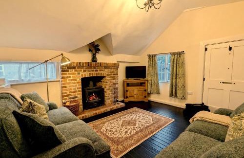 Knebworth House | Gardener's Cottage, Knebworth Park
