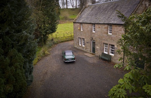 Gorebridge House | Gardener's House - a traditional stone 3 bedroom house on Arniston Estate