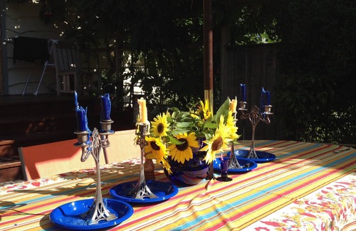 Cobble Hill House | Gardeners, Bikers, Walking ,Wine Tasting Paradise in East Cobble Hill