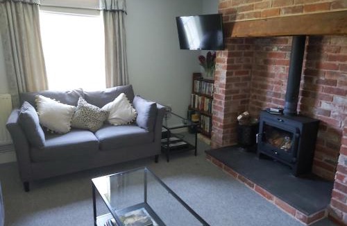 Cosford House | Gardeners Cottage