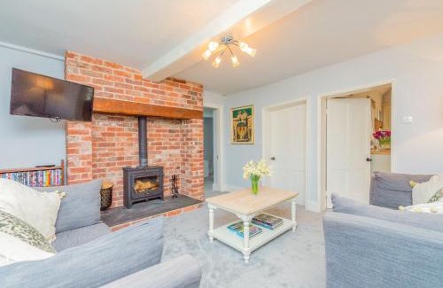 Cosford House | Gardeners Cottage
