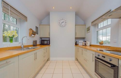 Cosford House | Gardeners Cottage