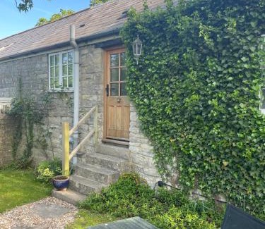 Mudford House | Gardeners Cottage
