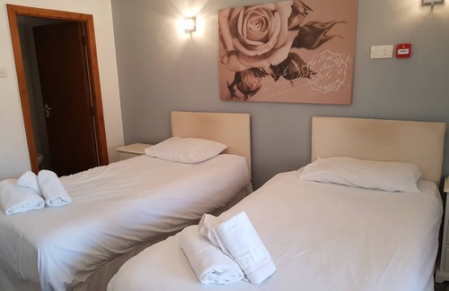 Arnold Bed & Breakfast | Gardeners Country Inn