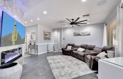 Rovey Farm Estates House | Gardenia 5 min from State Farm Stadium