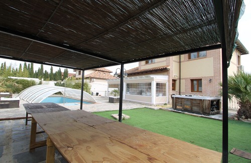 Ciempozuelos Ski Chalet | Gardenia Chalet