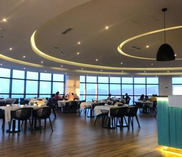 Ain El Turk Resort | GARDENIA HOTEL ORAN