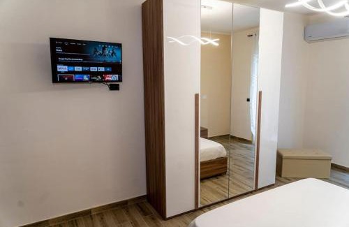 Mili San Pietro Apartment | Gardenie Home: delizioso villino vista mare