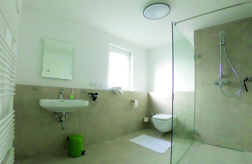 Dormagen Apartment | Gardenview apartment no. 7 on the 1st floor left (garden view, balcony)