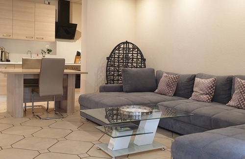 Nuedlingen Apartment | GardenView Apartments & Suites, Nüdlingen by the Spa Town of Bad Kissingen