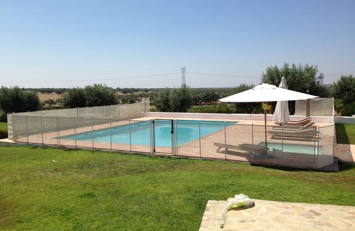 Alter do Chao House | Gardian's house surrounded by vineyards and oak and olive trees