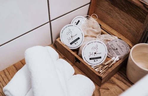 Livron-sur-Drome Hotel | Garenne