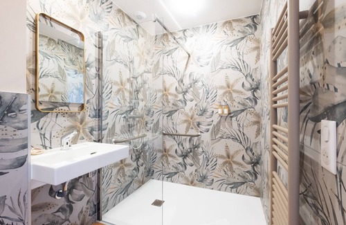 Livron-sur-Drome Hotel | Garenne