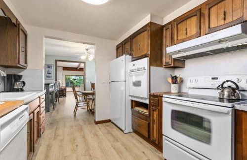 Garibaldi House | Garibaldi Getaway