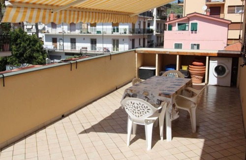Riva Ligure Apartment | Garibaldi sea three-room apartment