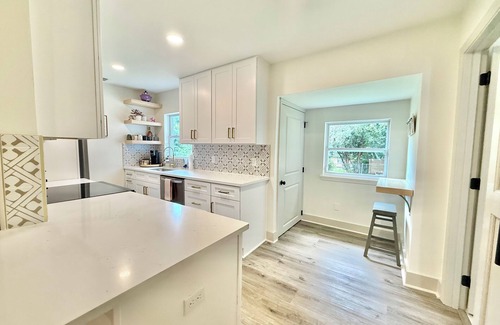 Tallahassee House | Garnet and Glam 1.2 miles from FSU Stadium 4-bedroom 2 bath house