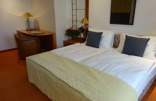 Caslano Hotel | Garni Gardenia