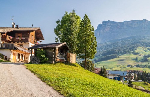 La Villa Bed & Breakfast | Garni Juri